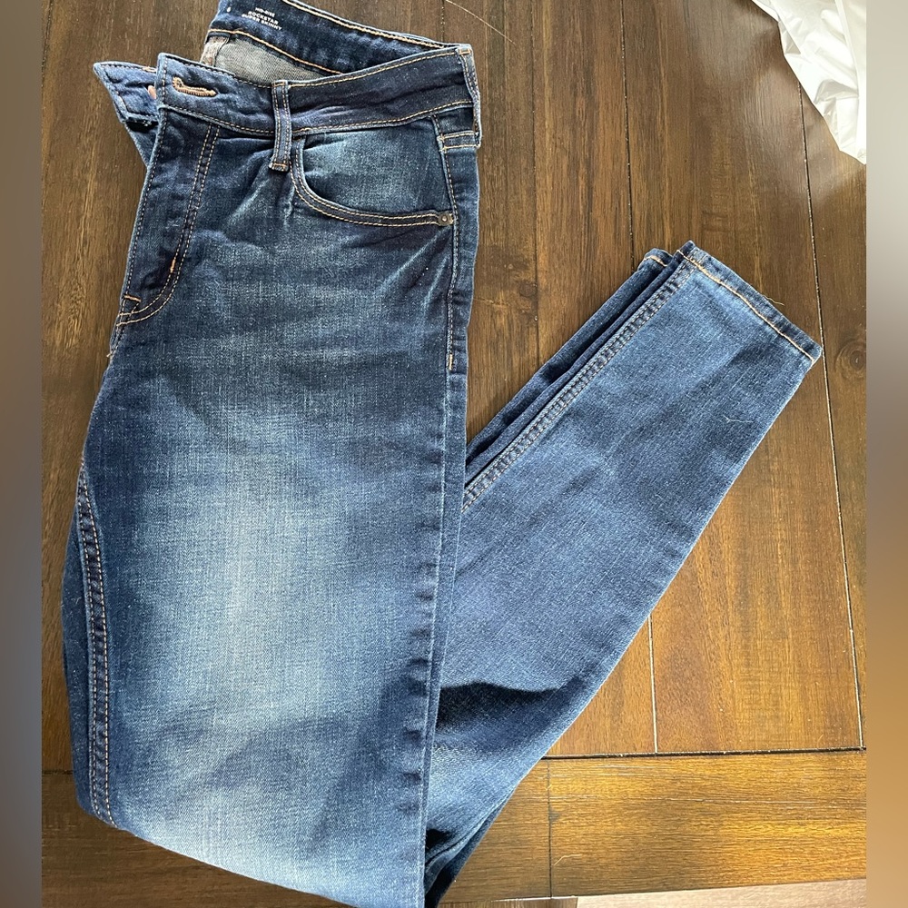 Old Navy Rockstar Mid Rise Jean